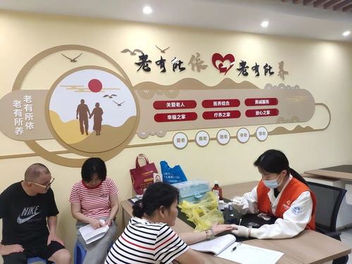 便民服務進社區，寶山居民在家門口享受理發、測血糖、量血壓等健康咨詢